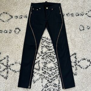 CAMILLA and MARC // Electric Ziggy Black Fix Jeans w Gold Zipper Detail, size 27